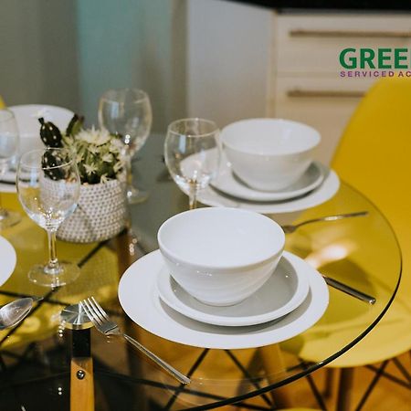 "The Garden Apartment Newquay" By Greenstay Serviced Accommodation - Beautiful 2 Bed Apartment With Parking & Garden Terrace, Dog Friendly, Close To Beaches, Shops & Restaurants - Perfect For Families, Couples, Small Groups & Business Travellers New Quay Exterior foto